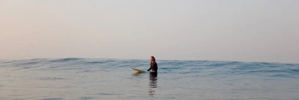 surfer looking for natural ways to prevent and treat ear infections